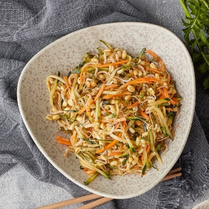Picture of Soya-bean sprouts salad