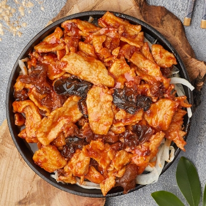 Picture of Pork with marine black mushrooms in sweet-sour-spicy sauce on pan(half portion)