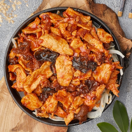 Picture of Pork with marine black mushrooms in sweet-sour-spicy sauce on pan(half portion)