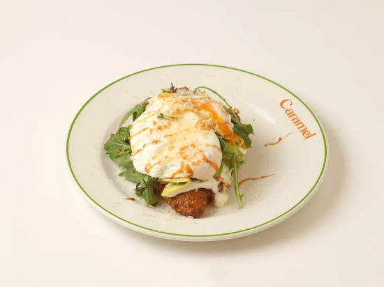 Picture of Croissant Benedict with Salmon